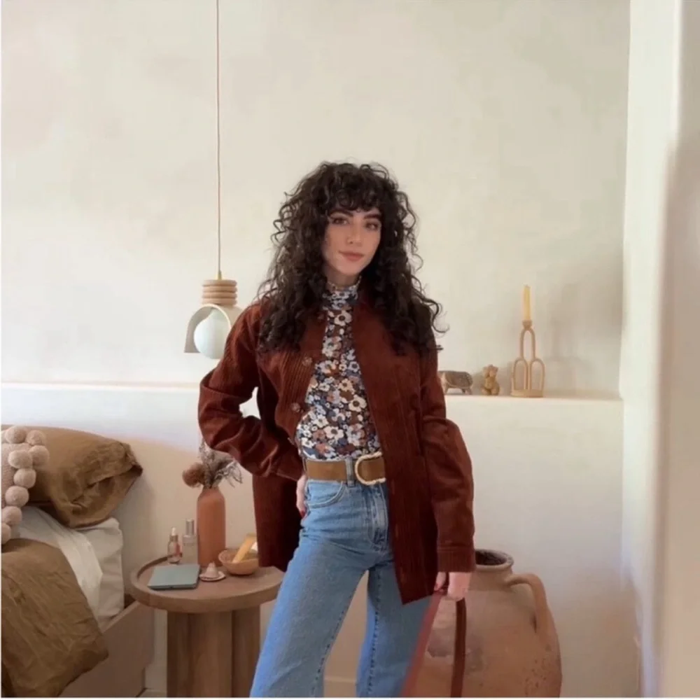 Sezane Madenn Jacket Corduroy Red Rust
Brown Size 44 US 12 - Picture 8 of 9